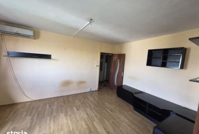 Apartament cu 2 camere semidecomandat în Mircea cel Bătrân