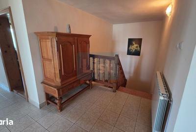 Casă cu 6 camere cu Teren 750 Mp în Schela - 2