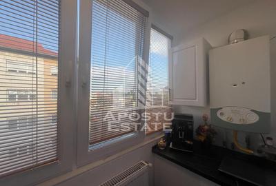 Apartament cu 3 camere semidecomandat, mobilat în UTA - 5