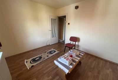 Apartament cu 4 camere decomandat în Central - 3