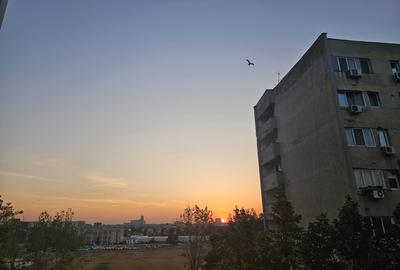 Apartament cu 2 camere semidecomandat în Albița