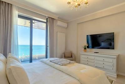 Apartament cu 3 camere decomandat, mobilat în Faleza Nord