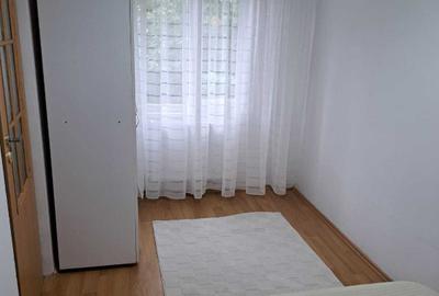 Apartament cu 3 camere semidecomandat în Central - 3
