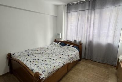 Apartament cu 3 camere decomandat în Iancului