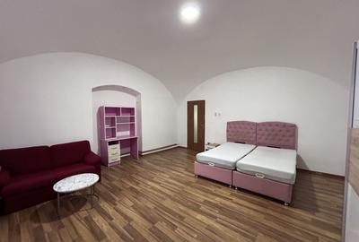 Garsonieră decomandată, mobilată în Central - 1