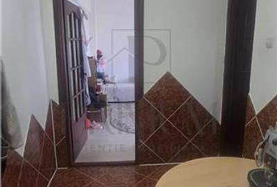 Garsonieră decomandată, mobilată în Soarelui