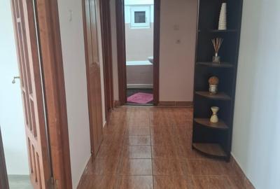 Apartament cu 2 camere decomandat în Buzaului