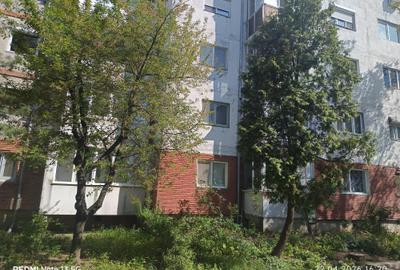 Apartament cu 2 camere decomandat în Soarelui - 9