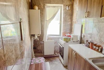 Apartament cu 2 camere decomandat în Micro 20