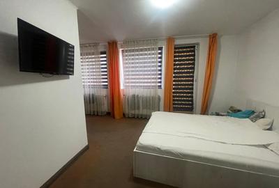 Casă individuală cu 6 camere cu Canalizare în Central