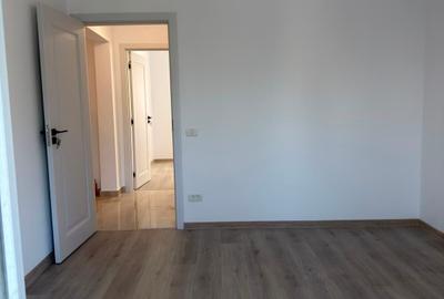 Apartament cu 3 camere decomandat în Titan - 1