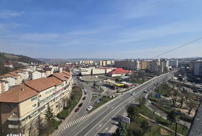 Garsonieră decomandată în Central