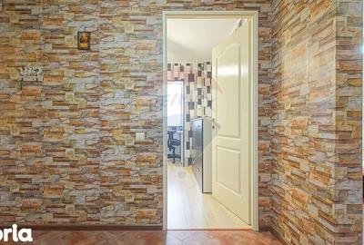 Apartament cu 2 camere decomandat în Triaj - 2