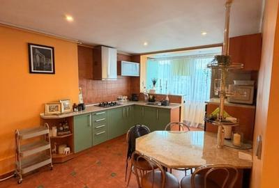 Apartament cu 2 camere decomandat, mobilat în Ultracentral
