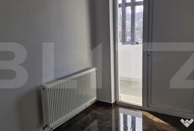 Spațiu comercial, de 300 mp, în Central