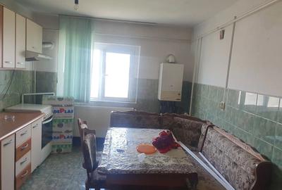 Apartament cu 3 camere nedecomandat în Central - 2