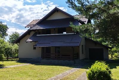 Casă individuală cu 5 camere cu Garaj în Breaza de Sus