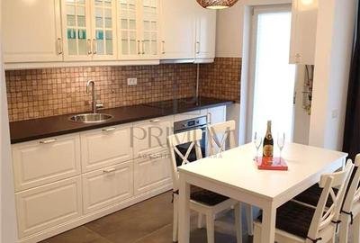 Apartament cu 3 camere decomandat, mobilat în Aradului