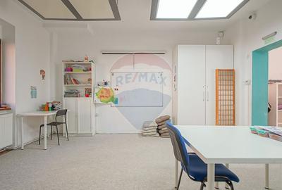 Casă cu 9 camere cu Teren 542 Mp în Centrul Civic - 12