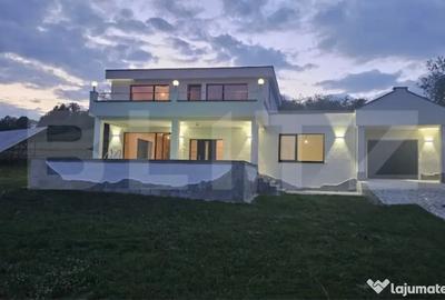 Casă cu 5 camere cu Teren 3200 Mp în Luncoiu de Sus