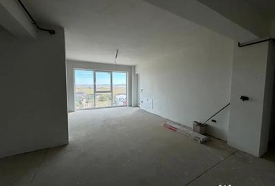 Apartament cu 3 camere decomandat în Rădăuți - 1