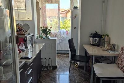 Apartament cu 2 camere decomandat în Lipovei