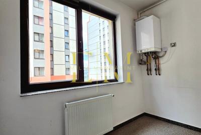 Apartament cu 3 camere decomandat în Tractorul - 10