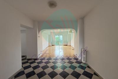 Apartament cu 4 camere semidecomandat în Unirii - 2