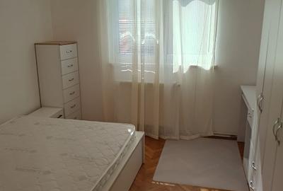 Apartament cu 3 camere decomandat în Grigorescu