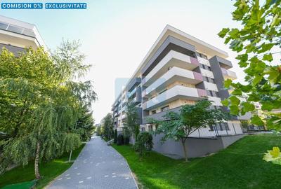 Apartament cu 3 camere semidecomandat, mobilat în Europa