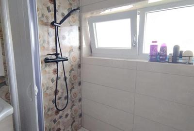 Apartament cu 2 camere decomandat în Lotus
