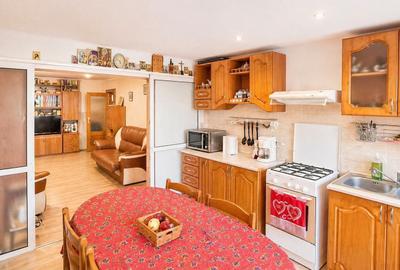 Apartament cu 3 camere decomandat în Gară