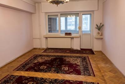 Apartament cu 3 camere decomandat în Ultracentral