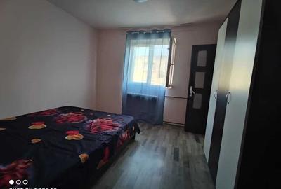 Apartament cu 2 camere semidecomandat în Buziașului