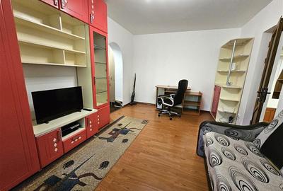 Apartament cu 2 camere semidecomandat, mobilat în Tătărași