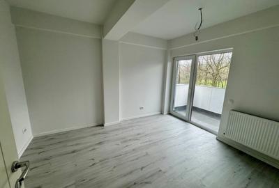 Apartament cu 2 camere decomandat în Baza 3