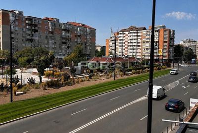 Apartament cu 3 camere decomandat în Nufărul