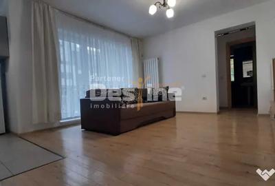 Apartament cu 2 camere semidecomandat în Tractorul