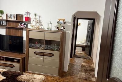 Apartament cu 3 camere decomandat în Craiovița Nouă - 6