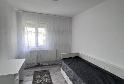 Apartament cu 4 camere în Traian - 5