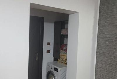 Apartament cu 2 camere semidecomandat în Micro 4 - 5