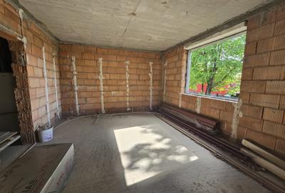Casă individuală cu 4 camere cu Teren 600 Mp în Spitalul Județean - 2