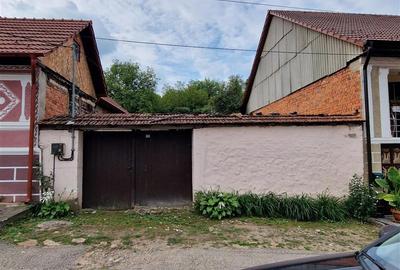 Casă cu 2 camere cu Teren 576 Mp în Clocotici - 1