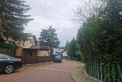 Casă cu 7 camere cu Garaj în Nord-Est