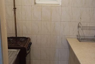 Casă cu 3 camere decomandat în Pictor Rosenthal