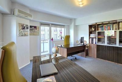 Apartament cu 4 camere decomandat, mobilat în Universitate