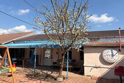 Casă cu Teren 265 Mp în Central - 2