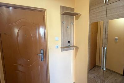 Garsonieră decomandată în Rogerius