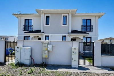 Duplex cu 5 camere cu Canalizare în Moșnița Nouă - 1