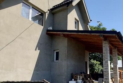 Casă cu 6 camere cu Teren 560 Mp în Central - 3